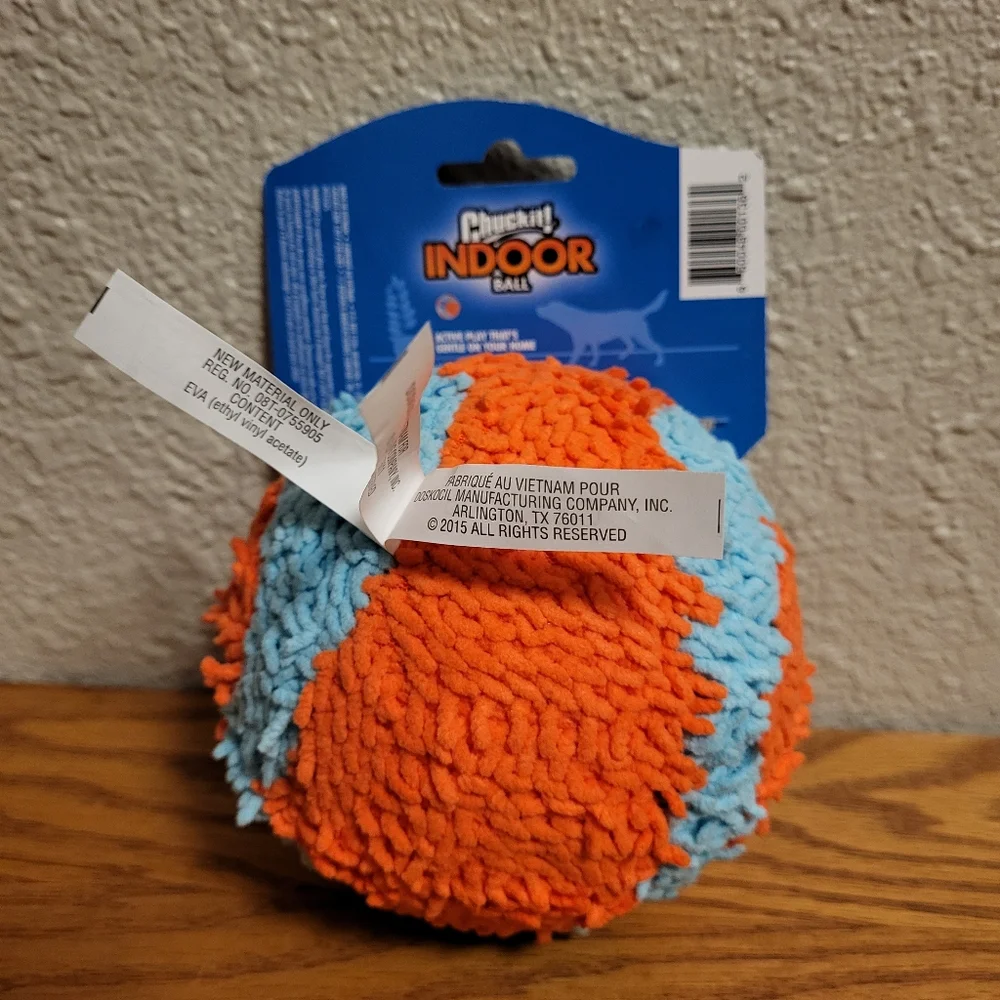 NWT Chuckit! Indoor Ball